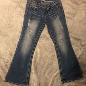 Reign Distressed Jeans